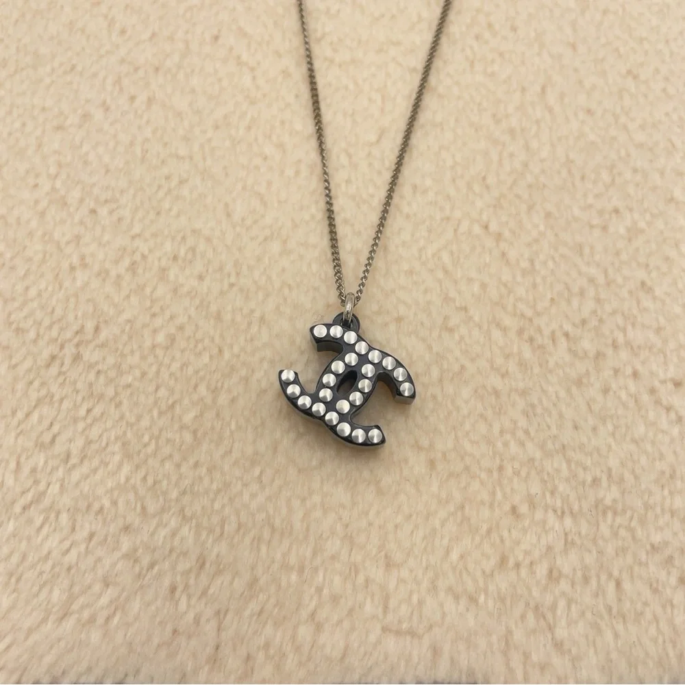 CHANEL CC NECKLACE